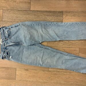 Abercrombie & Fitch The Ankle Straight Ultra High Rise Jeans